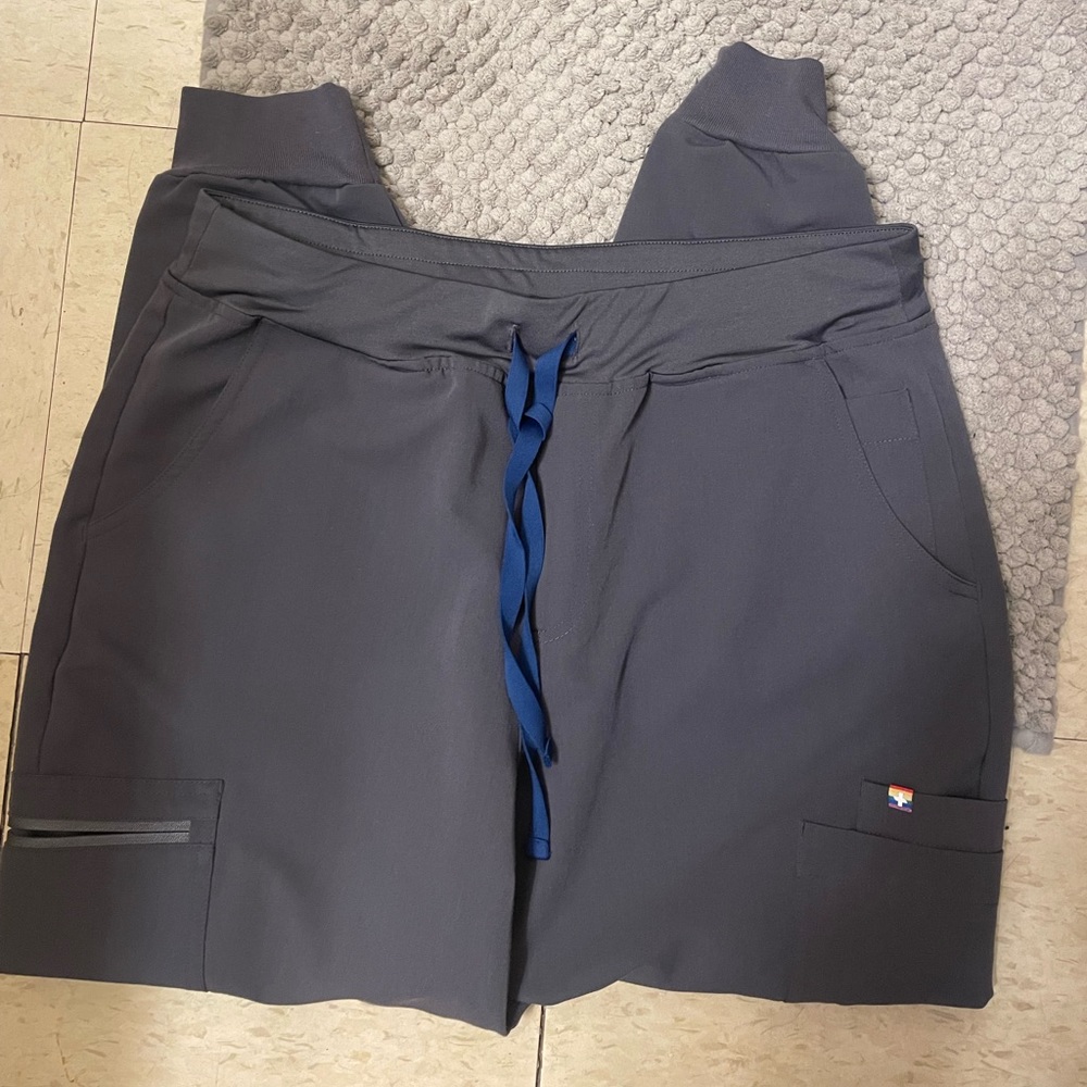 Figs Charcoal Scrub Bottoms LP